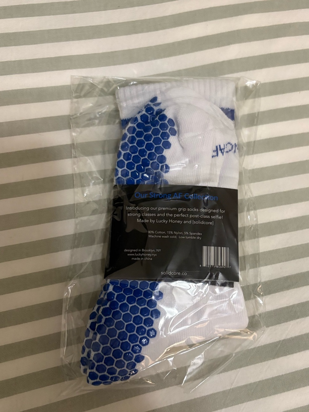 Solidcore x Lucky Honey Collab Grip Socks! - Picture 3 of 4